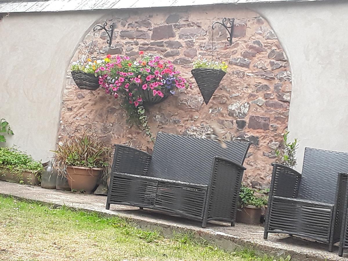 The Mitre Inn Witheridge Exterior foto